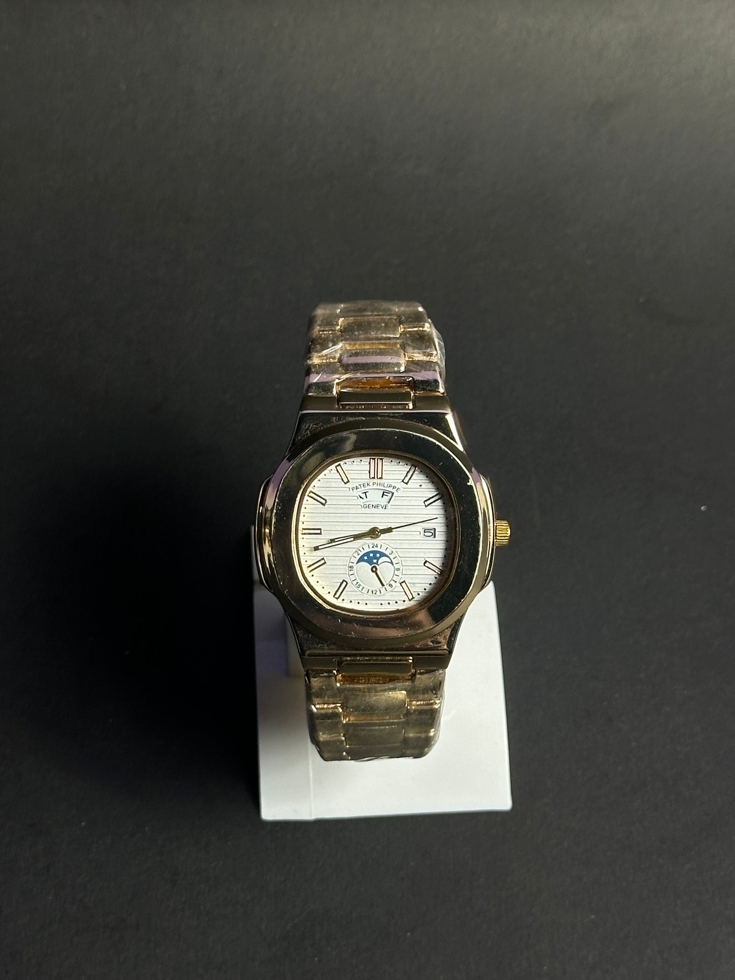 Patek Philippe Tiffany – Gold Chain, White Dial