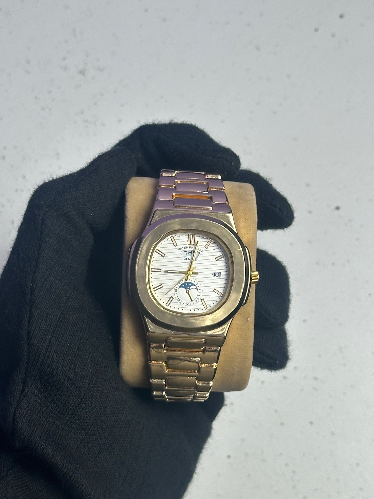 Patek Philippe Tiffany – Gold Chain, White Dial
